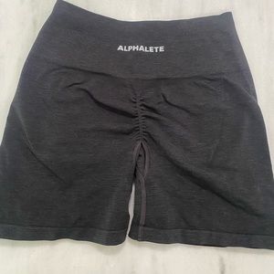Alphalete Amplify shorts - heathered black